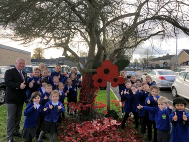 Sir Mike Penning visits Galley Hill School for Remembrance